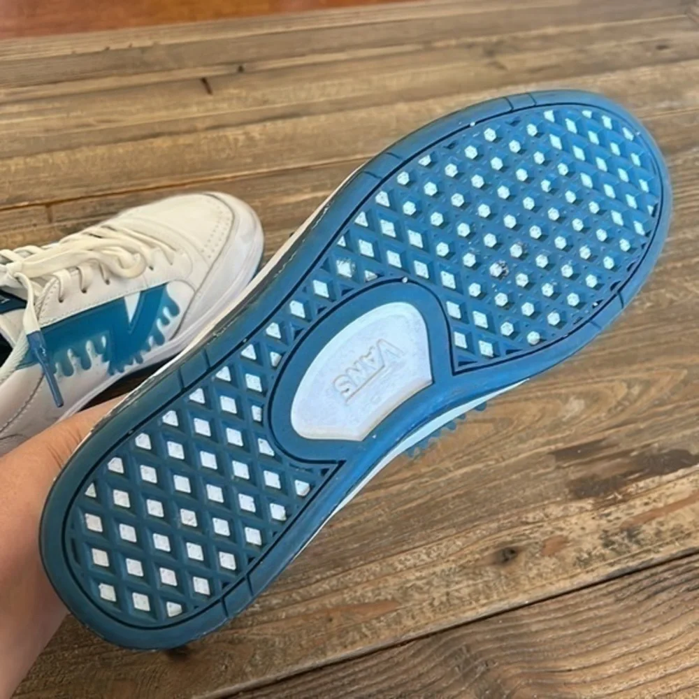 Lowland CC 'Drip Vans Slushie White Blue Size 10'